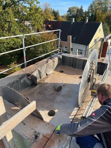 Kernbohrung Beton für Installationsschacht im Mehrfamilienhaus